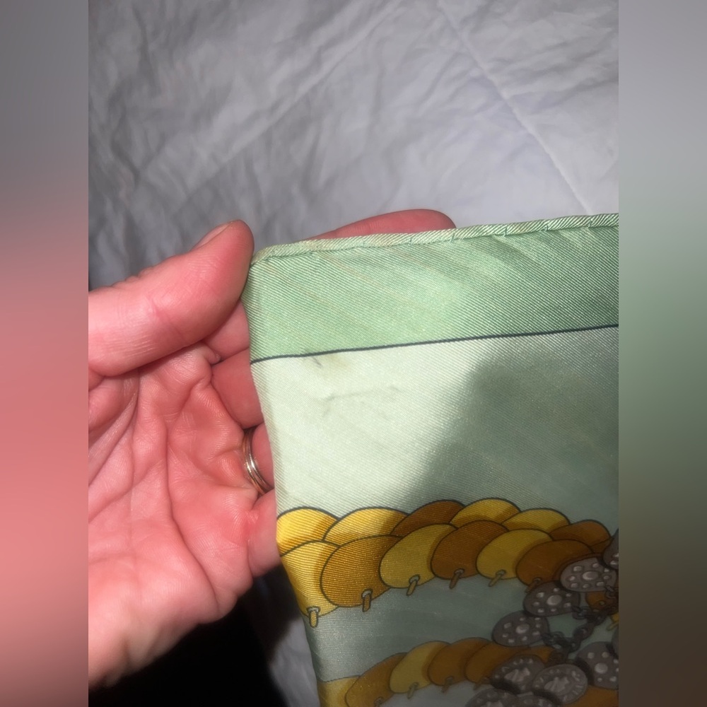 Hermes Kosmima Vintage Silk Scarf with Green and Gold Pattern - Picture 11 of 12